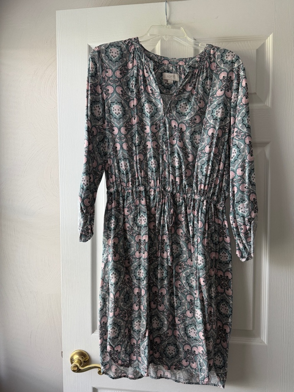 Loft Lightweight Printed Drawstring Waist Dress in Pink & Teal